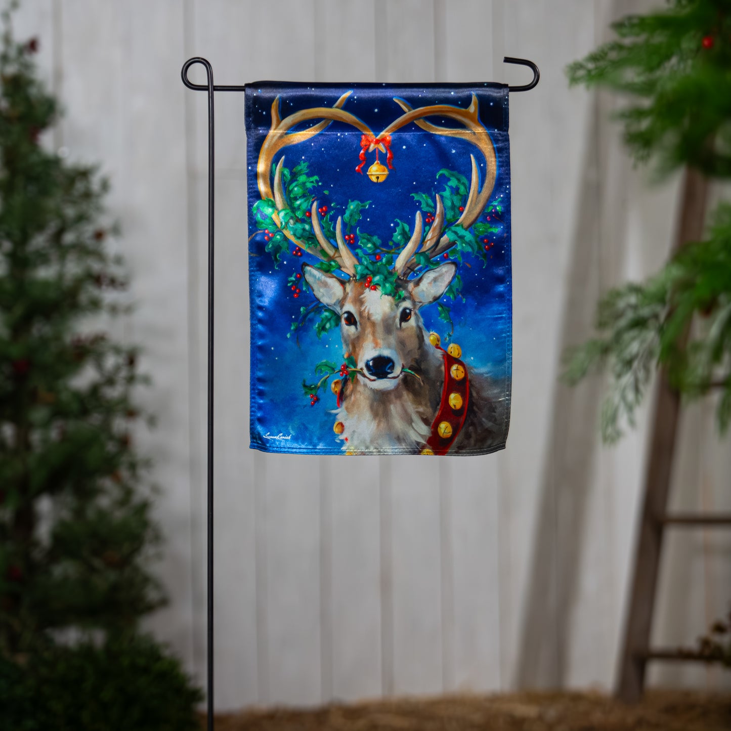 SANTA'S RAINDEER LUSTRE GDN FLAG