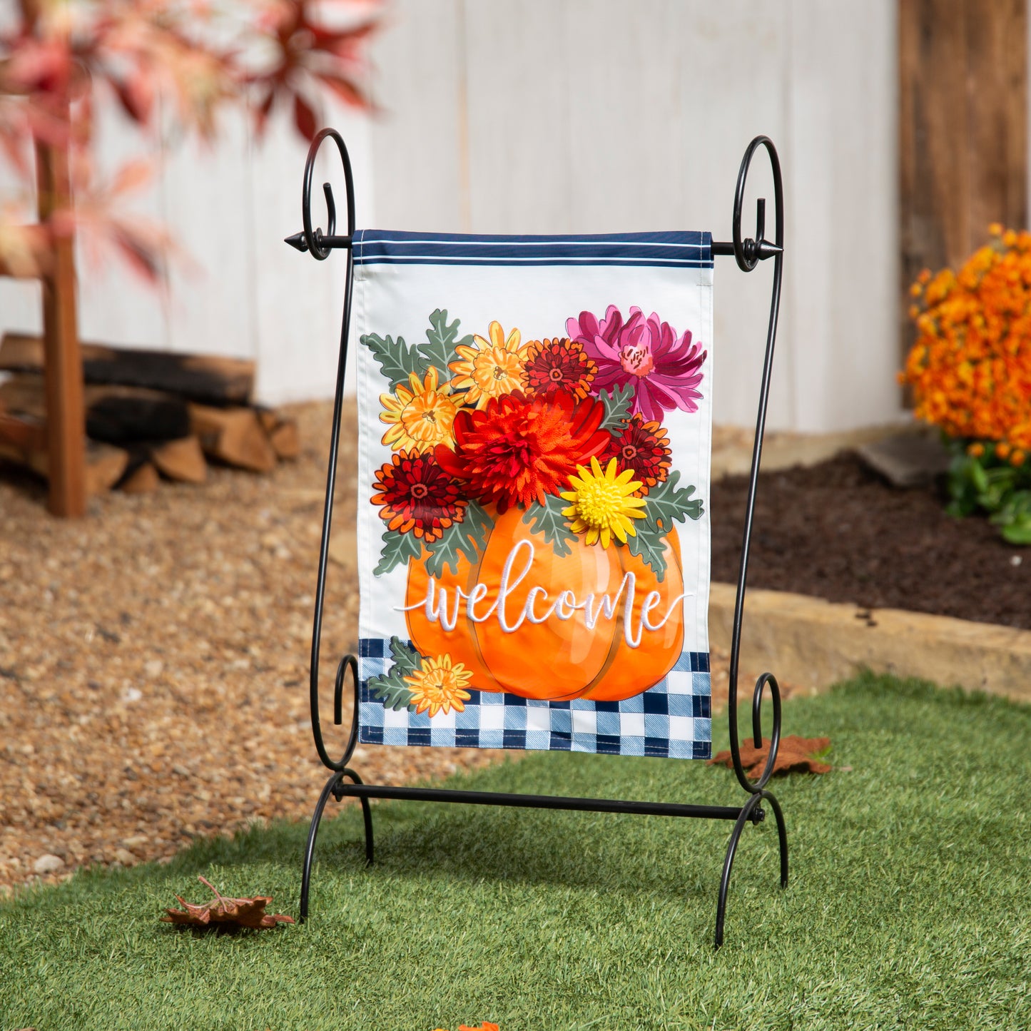 MUMS & PUMPKINS APPLIQUE GARDEN FLAG